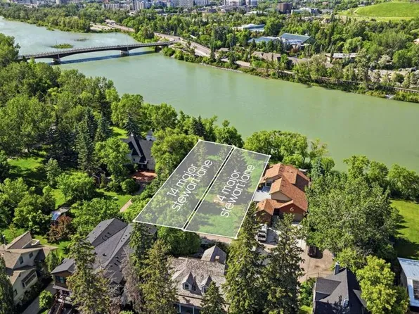14 Major Stewart Ln SE, Calgary, AB T2G 5R6