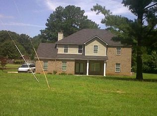 3955 Newton Dr, Fairburn, GA 30213