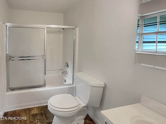 5th image of 1021 Ruskin Dr