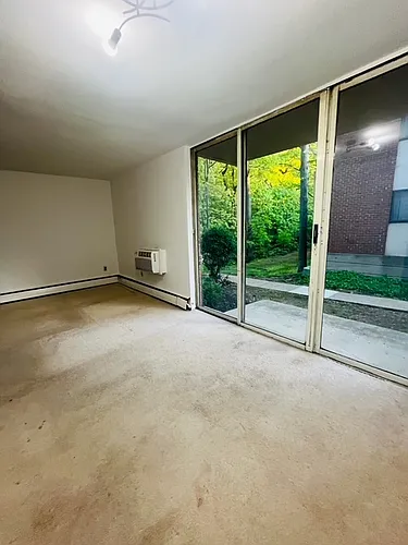 100 E Glenolden Ave #F1 Photo 1