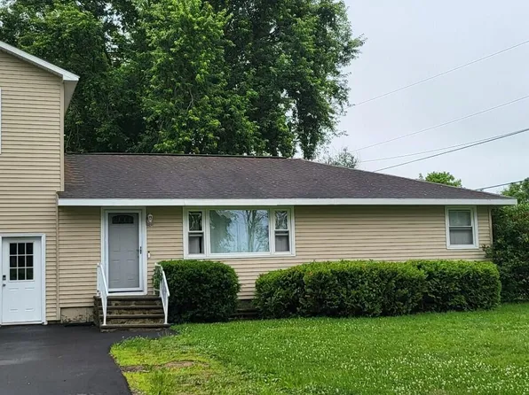 287 Old County Road, Hampden, ME 04444