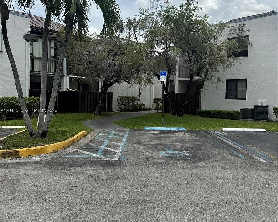 9429 Fontainebleau Blvd #105-33