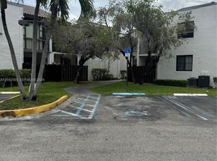 9429 Fontainebleau Blvd APT 105-33, Miami, FL 33172