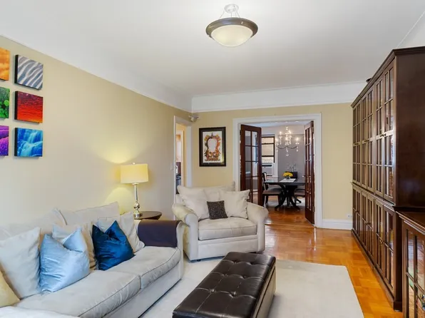 125 Cabrini Boulevard A52 image 3 of 18