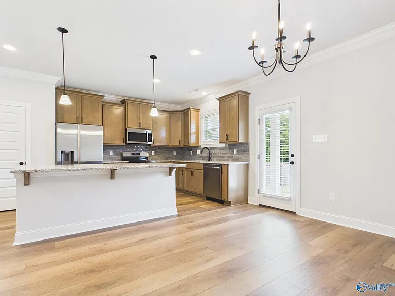 15573 Bees St — Photo 11