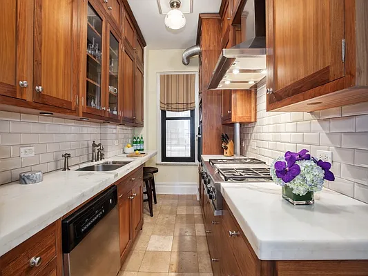 Sold by Sotheby's International Realty | media 4