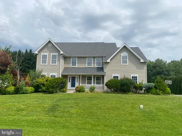 102 Sweethollow Dr, Bear, DE 19701