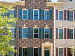 1367 Powhatan St, Alexandria, VA 22314