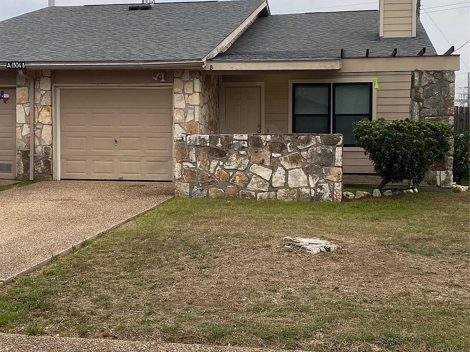 1304B Conway Dr