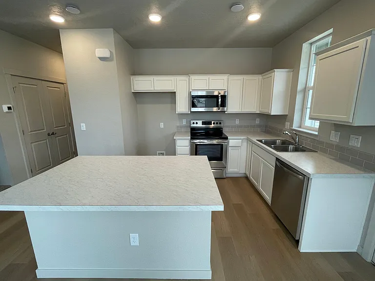 2300 E Spice Loop #2 — Photo 4
