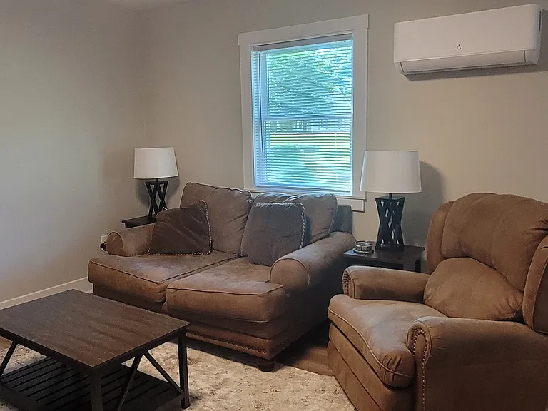 405 Blyth Rd — Photo 9