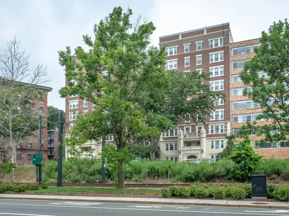 1450-1454 Beacon St #701, Brookline, MA 02446