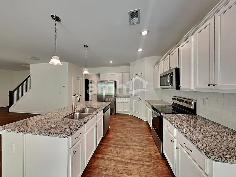 2467 Napa Valley Dr — Photo 4