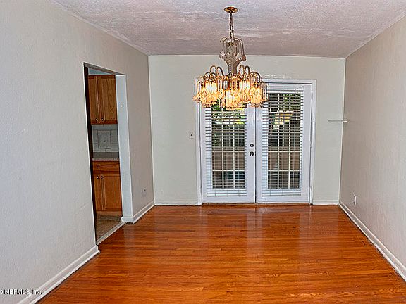 5th image of 6505 Barkwood Dr