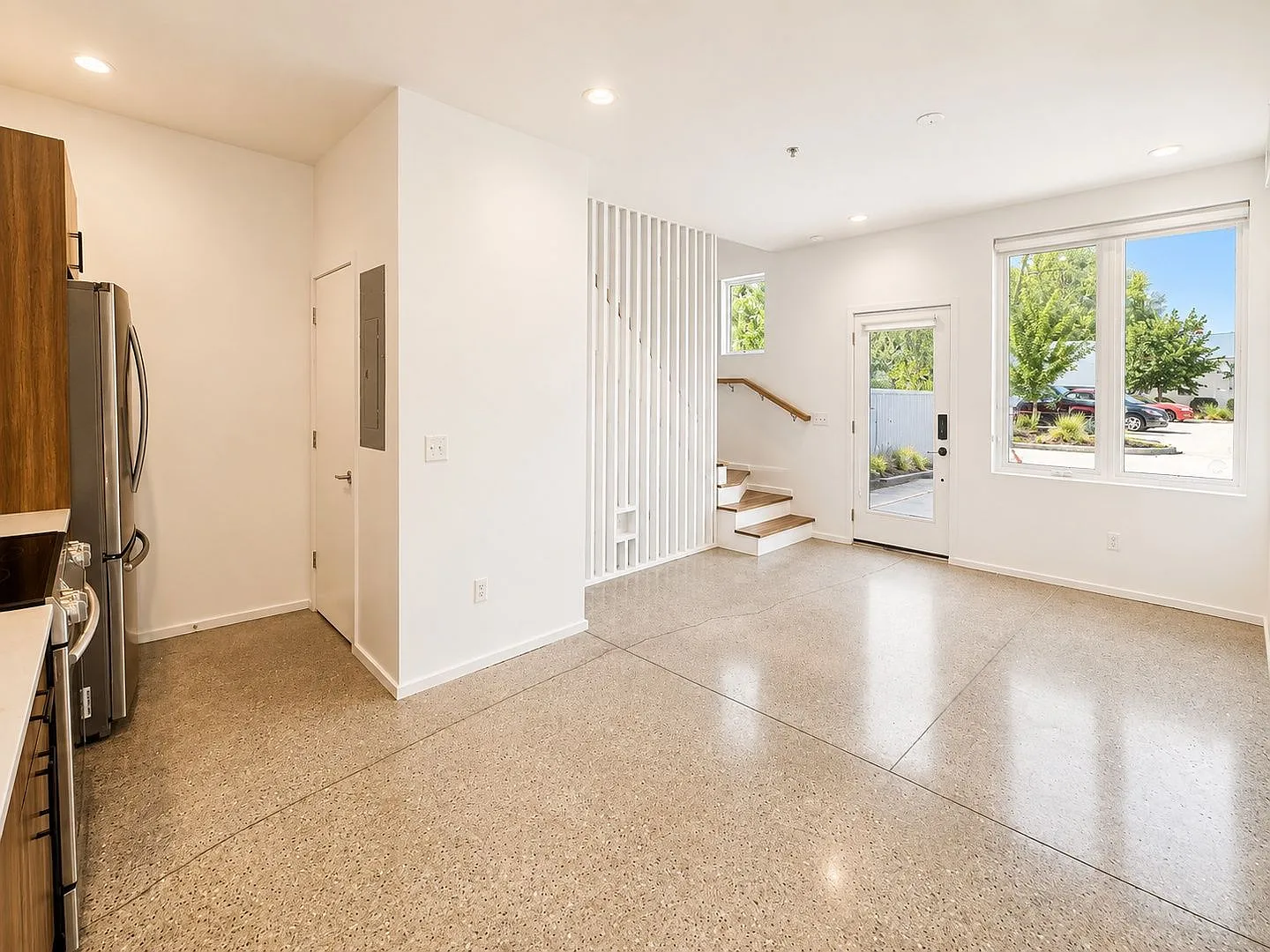 2 bed, 1.0 bath, 978 sqft, $2,495 — Photo 3