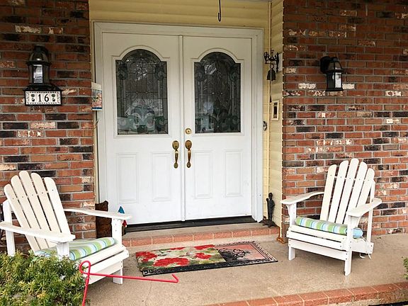 2nd image of 16 Wincrest Dr