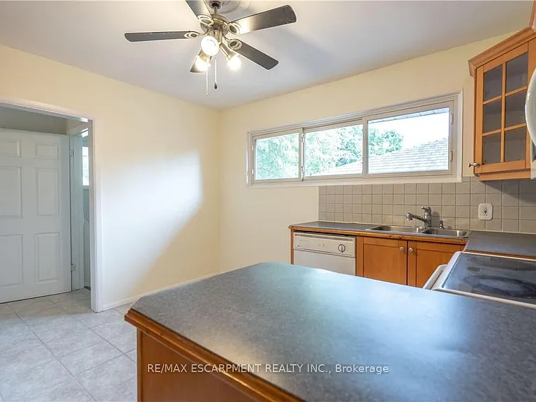 107 W 33rd St #1 — Photo 9