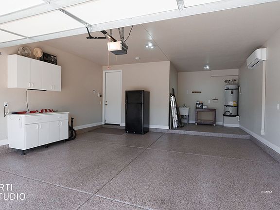 4th image of 919 Bridle Path Ln