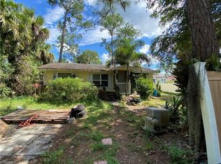 146 21st St NW, Naples, FL 34120