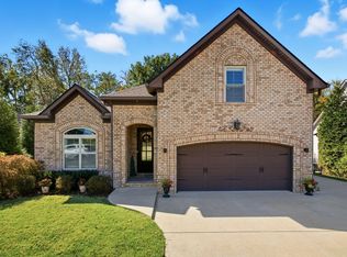 112 Grayson Ln, White House, TN 37188