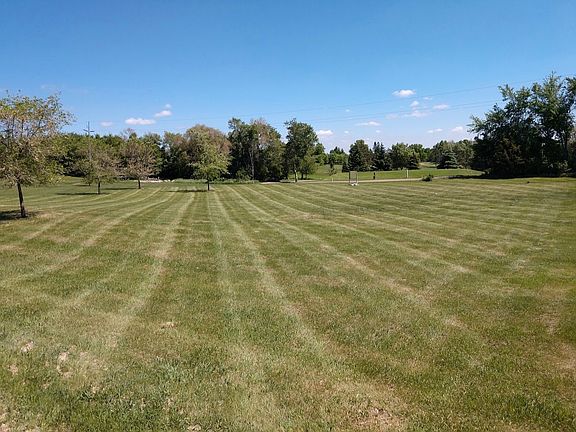 4th image of Mulligan Dr