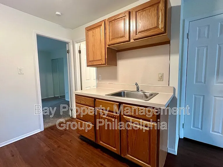100 E Mount Vernon St #1 — Photo 6