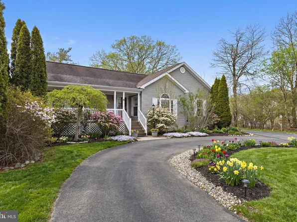 6 Cedar St, Barnegat, NJ 08005