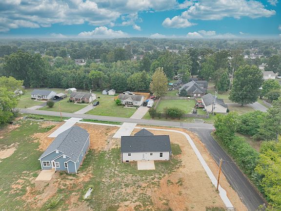 2nd image of 398 N Harris Rd