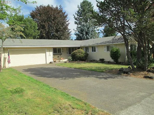 1407 Sills Ct photo 1