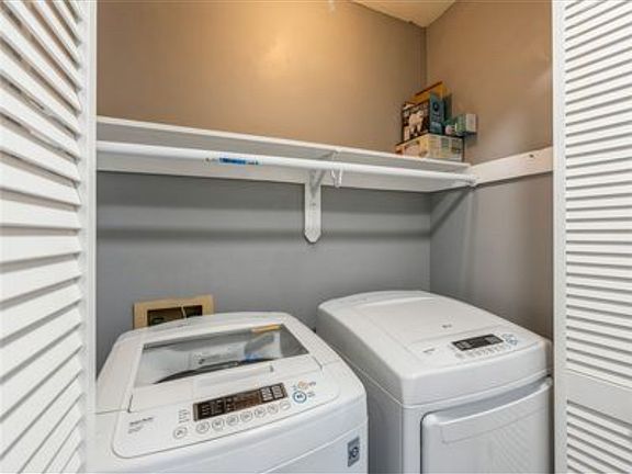 3rd image of 510 11th Ct SE