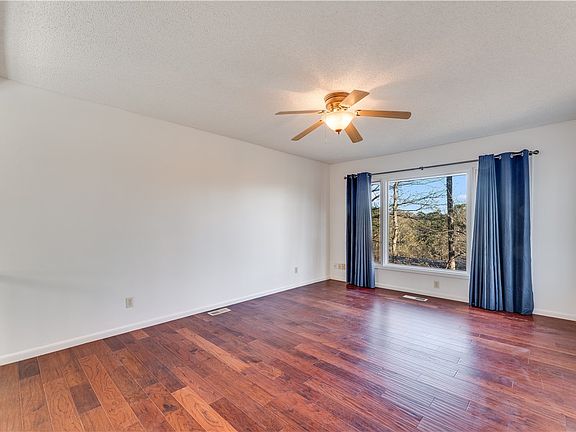 2nd image of 23 Britten Cir