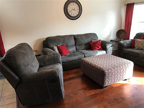 2nd image of 1028 Villa Paloma Blvd