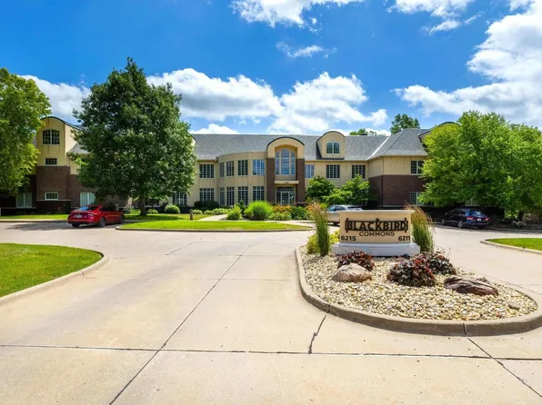 6215 Utica Ridge Rd Unit 107, Davenport, IA 52807