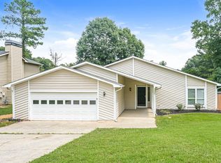 2468 Mistletoe Ln, Snellville, GA 30039