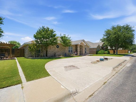 2nd image of 6005 Nottingham Ln