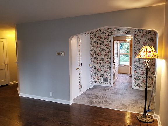 3rd image of 6225 S 39th St