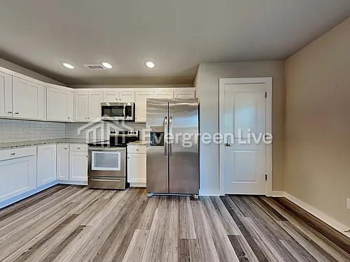 427 N Mojave St Photo 1