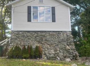 322 Circle Dr, Stratford, CT 06614