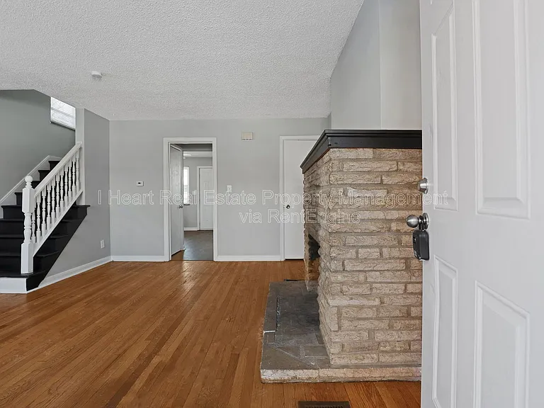 338 S Chase Ave — Photo 4