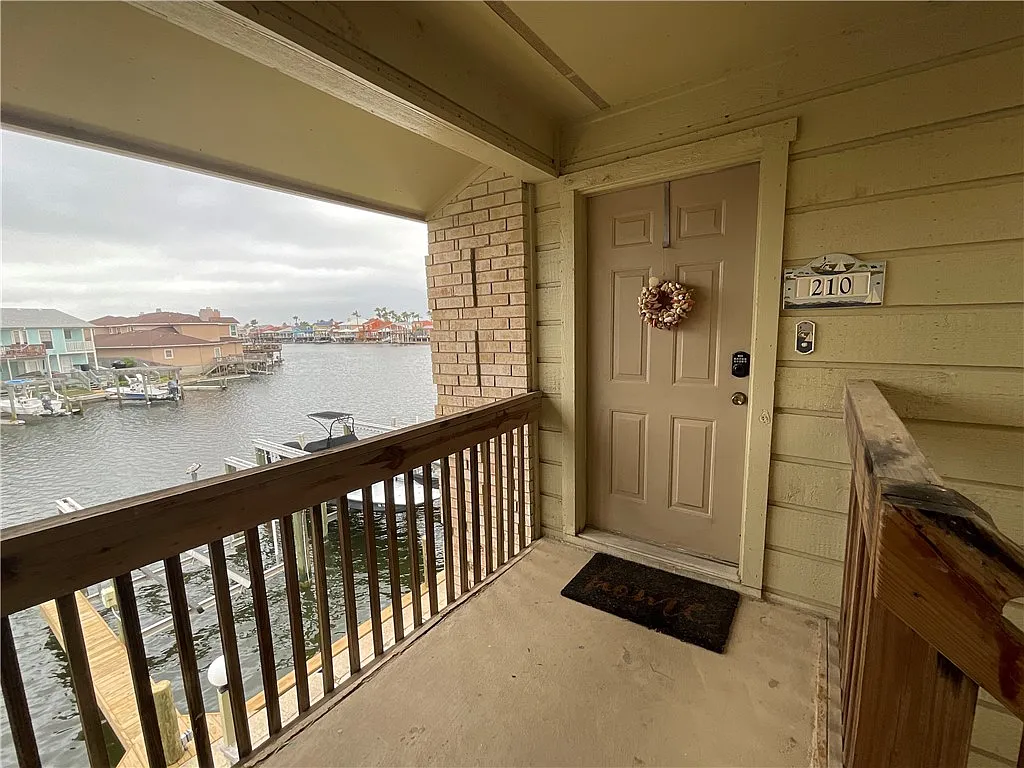 15421 Seamount Cay Ct APT 210, Corpus Christi TX - Owner Finance Home