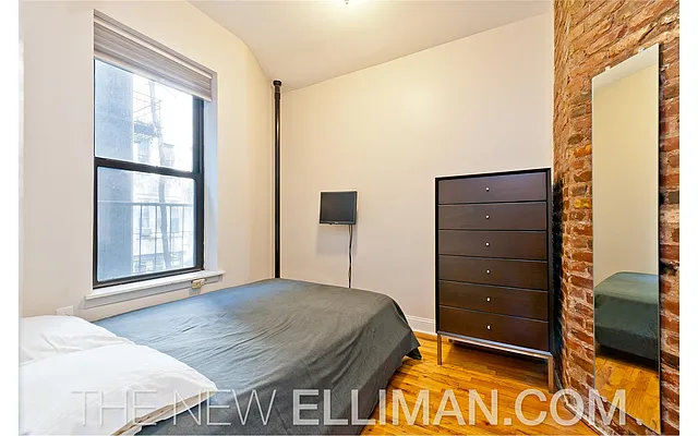 Sold by Douglas Elliman | media 8