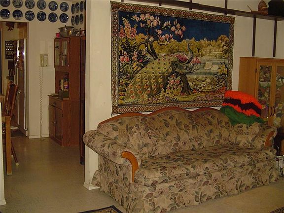 4th image of 10248 Dunbarton Dr