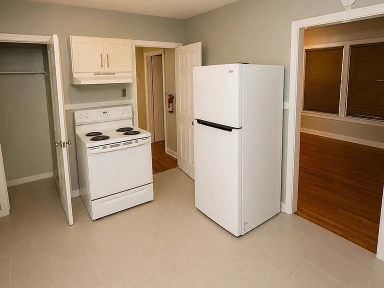 3718 Northbrook Dr — Photo 3