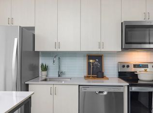 325 Yorkland Blvd, Toronto, ON M2J1R5