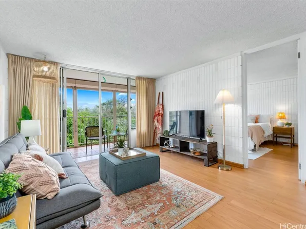 5085 Likini St APT B305, Honolulu, HI 96818