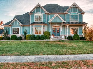 3015 Lake Vista Dr E, Jeffersonville, IN 47130