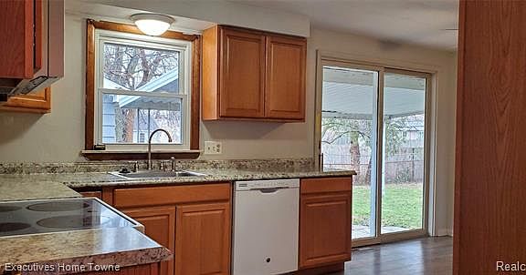 4th image of 1116 Briarwood Ct