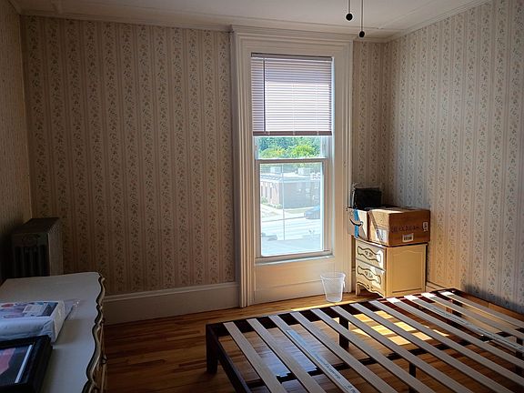 4th image of 166 Main St #22