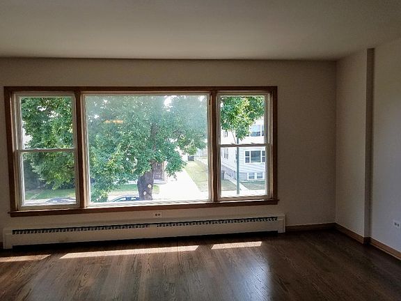 3rd image of 5860 W Gunnison St #2