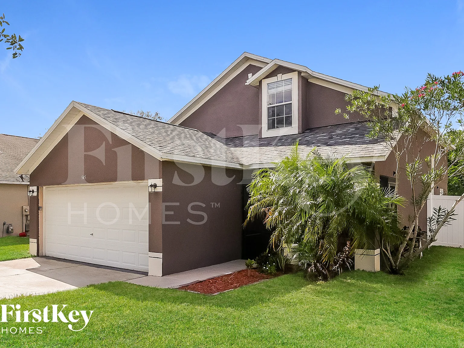 4 bed, 2.5 bath, 1527 sqft, $1,725 — Photo 2